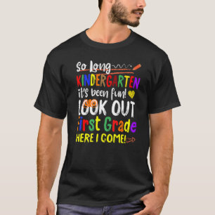 Camiseta Tchau Jardim de Infância Olha 1ª Série Aqui Vou Eu