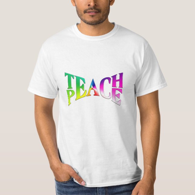Camiseta TEACH PEACE Rainbow Graphic (Frente)