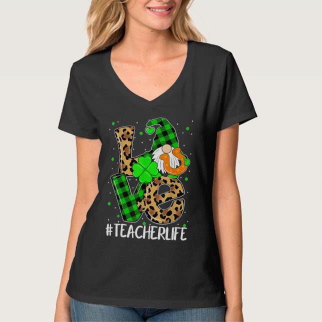 Camiseta Teacher Life Love Gnomes Teacher Shamrock St Patri (Frente)