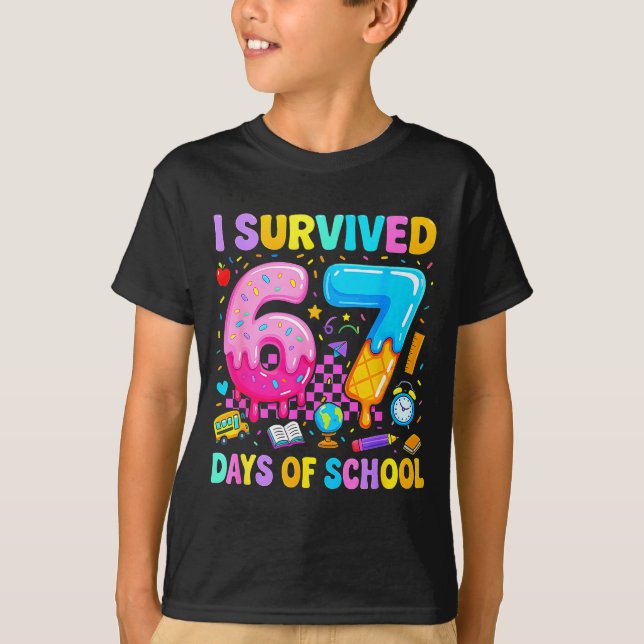 Camiseta Teachers Students 67 Days Of School Funny Meme Six (Frente)
