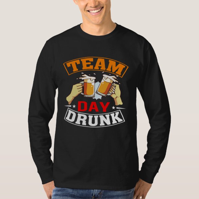 Camiseta Team Day Drunk Beer Garage Day Drinker (Frente)