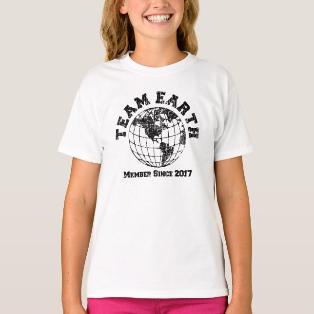 Camiseta Team Earth : Membro Desde 2017 (Frente)
