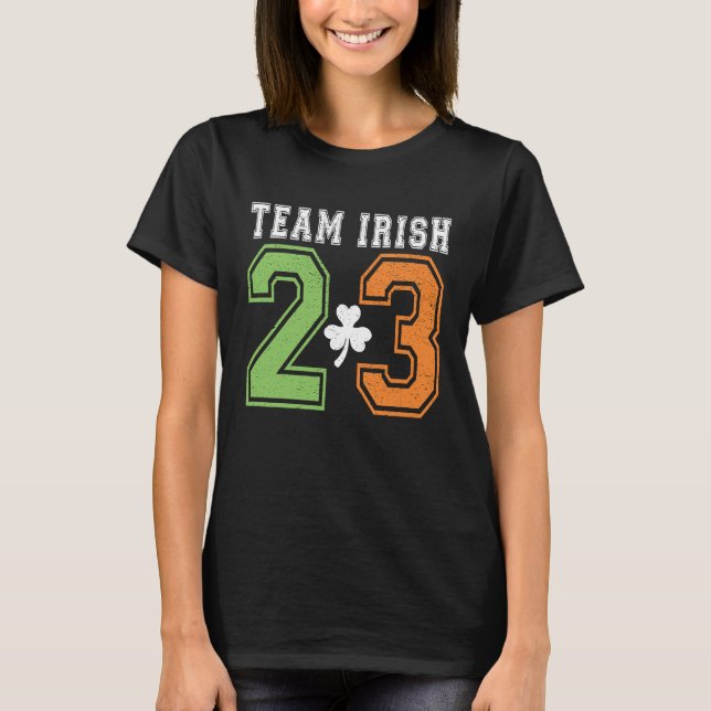 Camiseta Team Irish 2023 St Patricks Day Leprechaun Shamroc (Frente)
