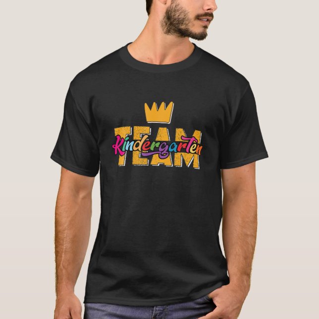 Camiseta Team K Kindergarten First Day In School Teacher St (Frente)