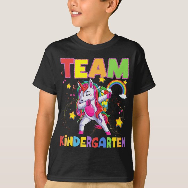 Camiseta Team Kindergarten Dabbing Unicorn de volta à escol (Frente)