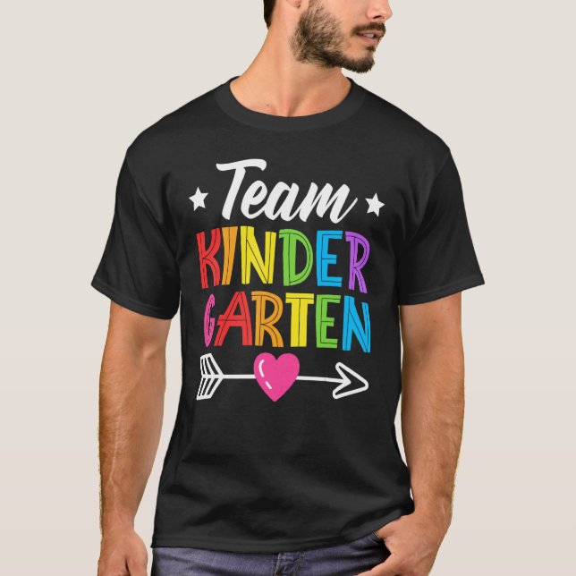 Camiseta Team Kindergarten Teacher Student Kids Back To Sch (Frente)