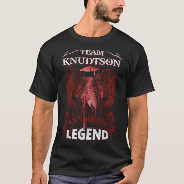 Camiseta Team KNUDTSON - Uma LENDA Sem Fim (Frente)