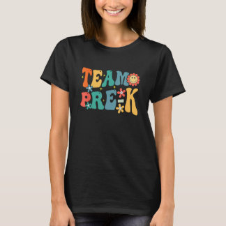 Camiseta Team Pre K Teacher Student Groovy Back To School F