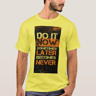 Camiseta Tee de conforto e motivação: Mantenha-Se Dirigido"
