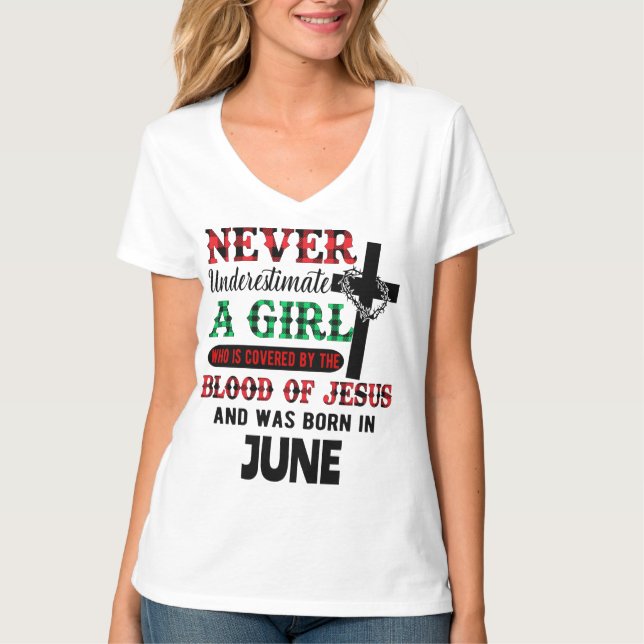 Camiseta Tee Gráfico Religioso Amor e Fé Das Mulheres (Frente)