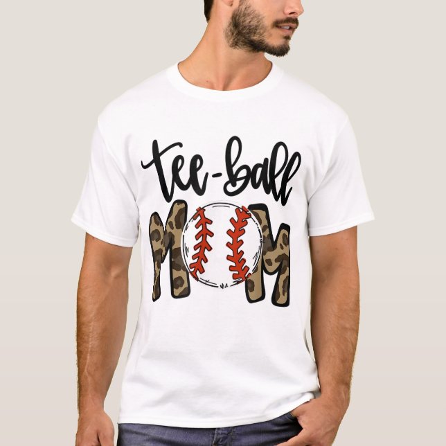 Camiseta Teeball Mãe Leopardo Mãe Bola Engraçada Mãe da Mãe (Frente)