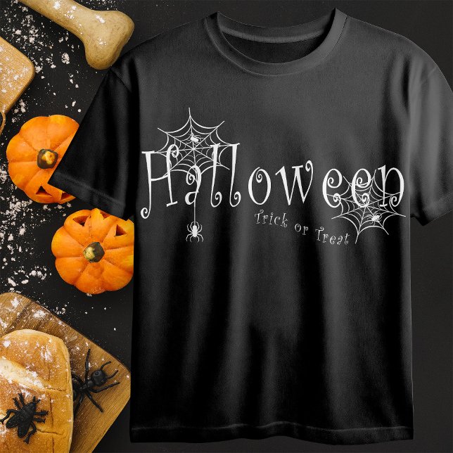 Camiseta Teias de aranha e aranhas sobre o Halloween (Criador carregado)