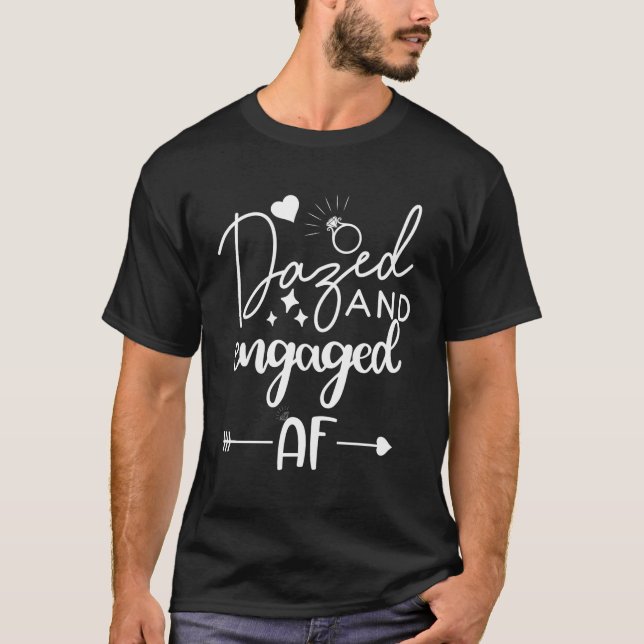 Camiseta Tema de Despedida de Solteira Atordoada e Confusa (Frente)