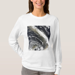 Camiseta Tempestade da poeira que funde sobre o mar de