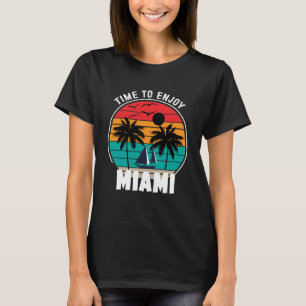 Camiseta Tempo De Férias Para Aproveitar O Miami Retro