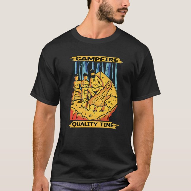 Camiseta Tempo de Qualidade de Campfire para acampamento de (Frente)