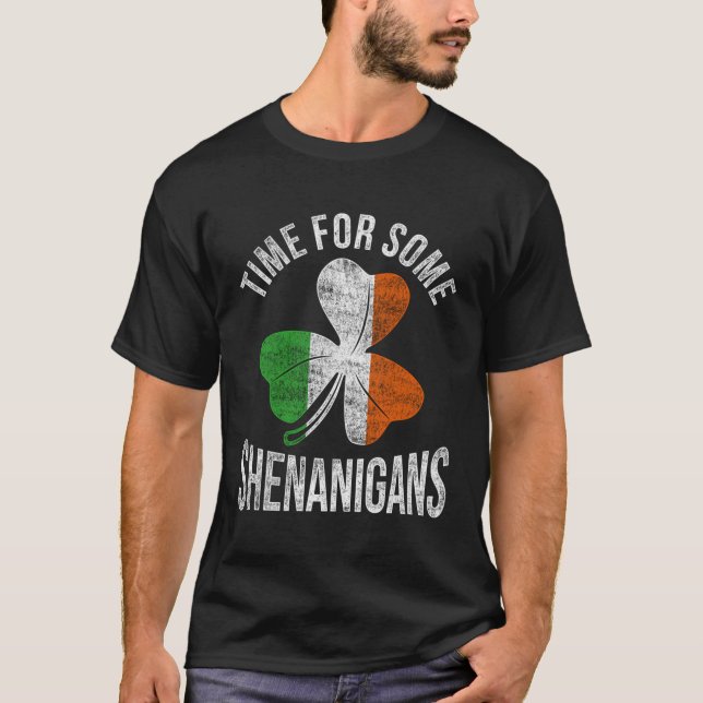 Camiseta Tempo Para Alguns Shenanigans Irlanda (Frente)