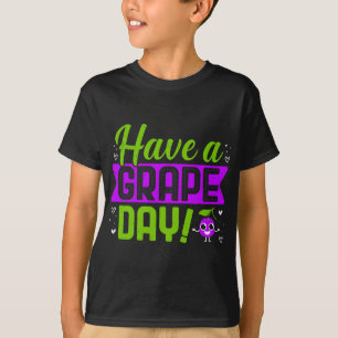 Camiseta Tenha Uma Fruta De Dia De Grama
