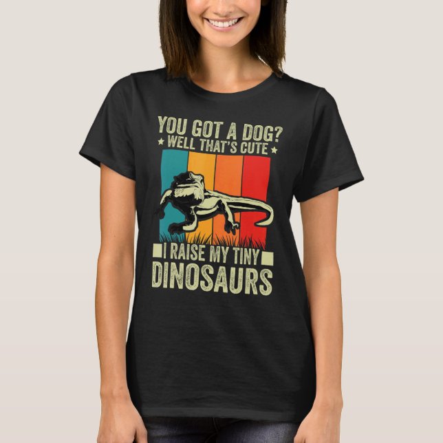 Camiseta Tenho um cachorro bem que é bonito eu levanto dino (Frente)