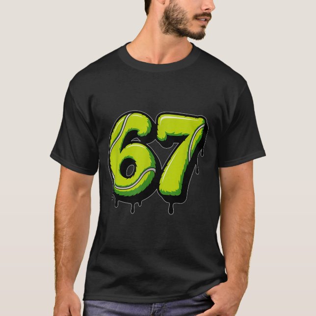Camiseta Tennis Drip Number 67 Or 67th Birthday Six Seven  (Frente)