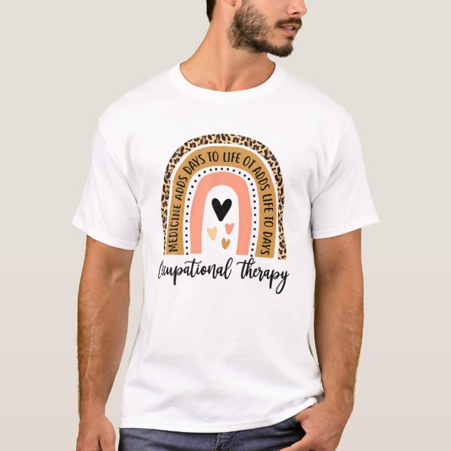 Camiseta Terapia Ocupacional Engraçada Leopard Arco-Íris OT (Frente)