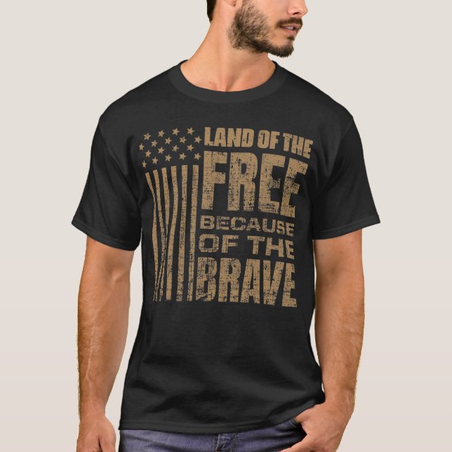 Camiseta Terra Dos Gratuitos Por Causa Da Corajosa (Frente)