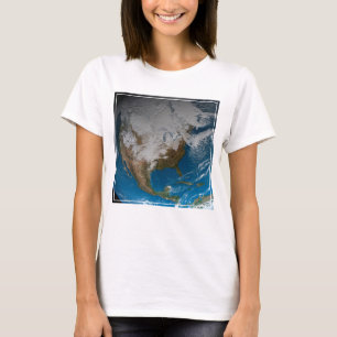 Camiseta Terra Inteira Com Nuvens Simuladas Sobre A América
