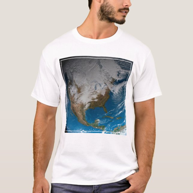 Camiseta Terra Inteira Com Nuvens Simuladas Sobre A América (Frente)