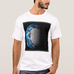 Camiseta Terra Inteira Mostrando Nuvens Simuladas Sobre A A