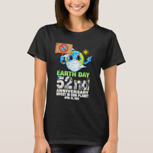 Camiseta Terras Com Máscara Invest Em Nossos Planetas Terra