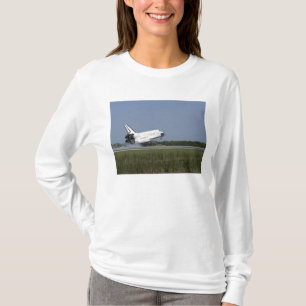 Camiseta Terras da descoberta do vaivém espacial na pista
