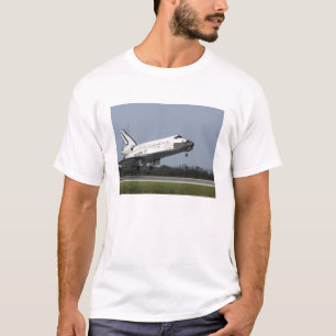Camiseta Terras da descoberta do vaivém espacial na pista