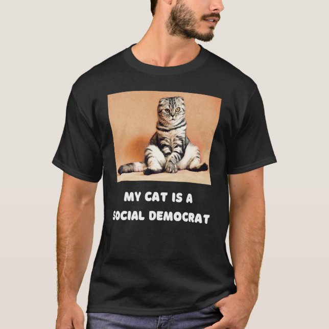 Camiseta Testemunha de Humor Político Social-Democrata Cat (Frente)