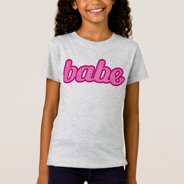 Camiseta Texto Babe denim gráfico em rosa quente (Frente)