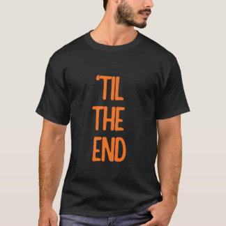 Camiseta texto do logotipo laranja até o final