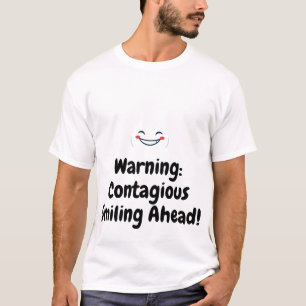 Camiseta Texto Personalizado Feliz Sorriso Minimalista