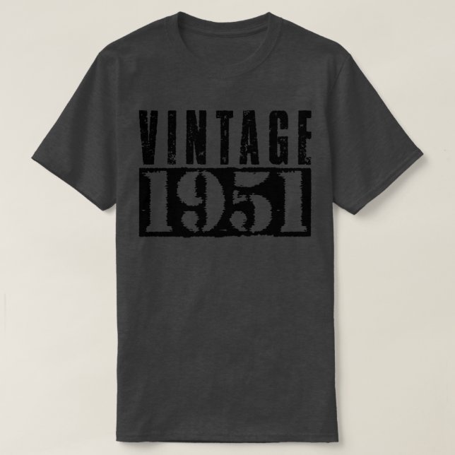Camiseta Texto Preto Vintage 1951 (Frente do Design)