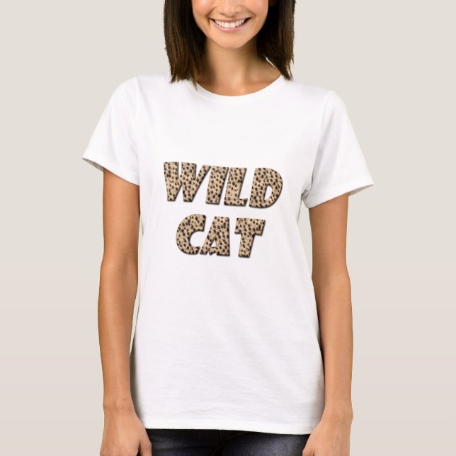 Camiseta Texto T-Shirt De Gato Selvagem "Fluffy" - Quirky A (Frente)