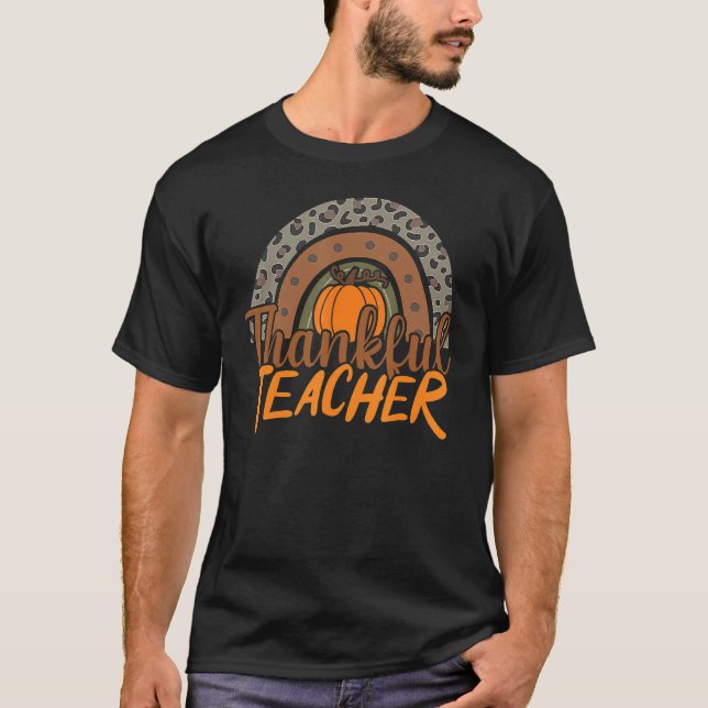 Camiseta Thankful Teacher Rainbow Pumpkin Retro  Thanksgivi (Frente)