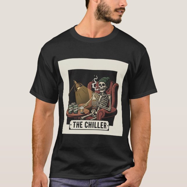 Camiseta The Chiller Skeleton Relaxing with Beer and Cigare (Frente)