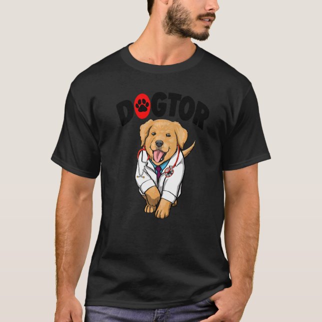 Camiseta The Dogtor Cute Labrador  Women Love Doggy Doctor (Frente)