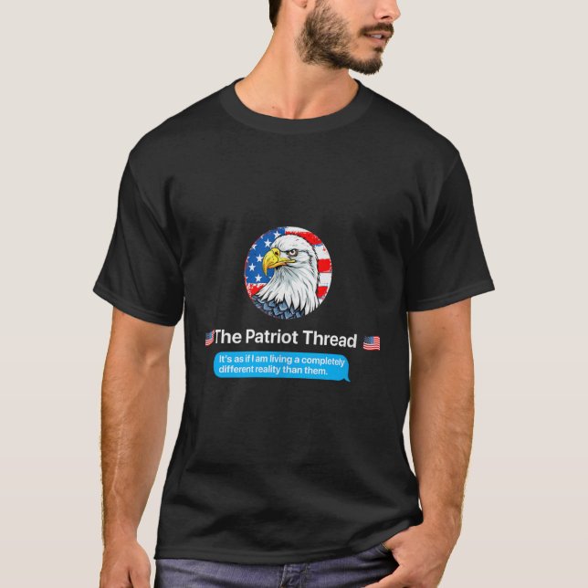 Camiseta The Patriot Thread Living A Completely Different R (Frente)