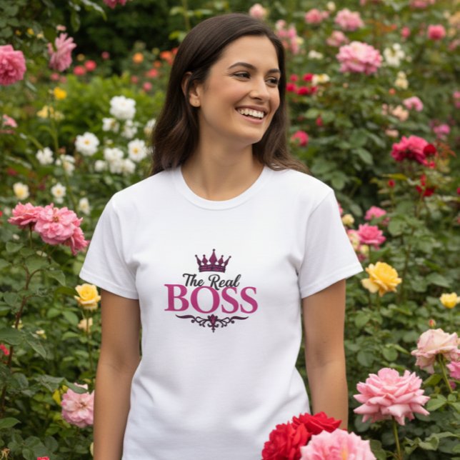 Camiseta The Real Boss Women’s Graphic Tee (Criador carregado)