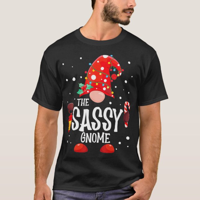 Camiseta The Sassy Gnome Matching Family Christmas Gnome Pa (Frente)