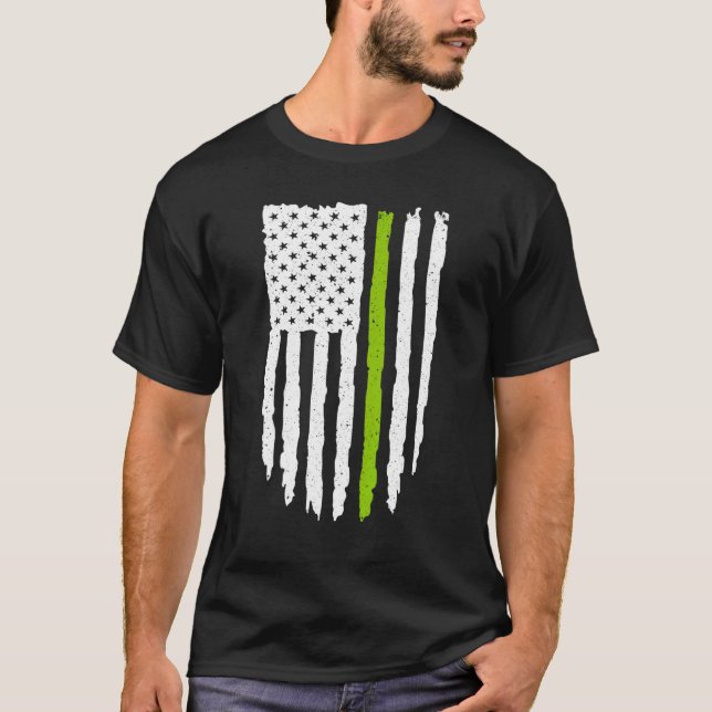 Camiseta Thin Green Line American Flag For Vegan And Vegeta (Frente)