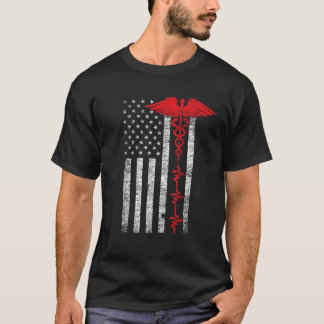Camiseta Thin Red Line USA Flag Heartbeat Pride Enfermeira