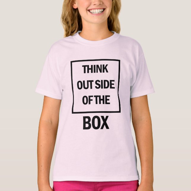 Camiseta Think Outside Of The Box  (Frente)