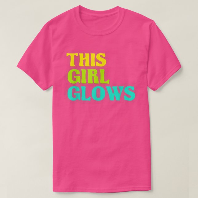 Camiseta This Girl Glows  80's Retro Neon Party T-Shirt Cop (Frente do Design)