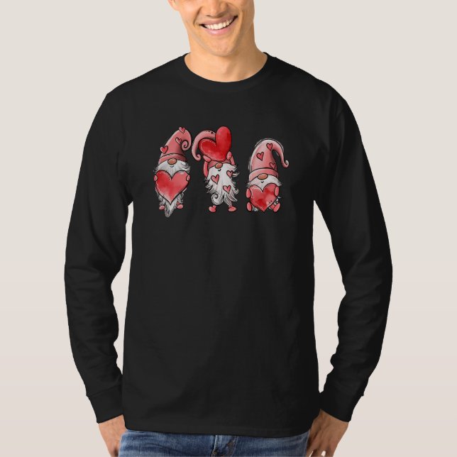 Camiseta Three Gnomes Holding Hearts Valentines Day (Frente)