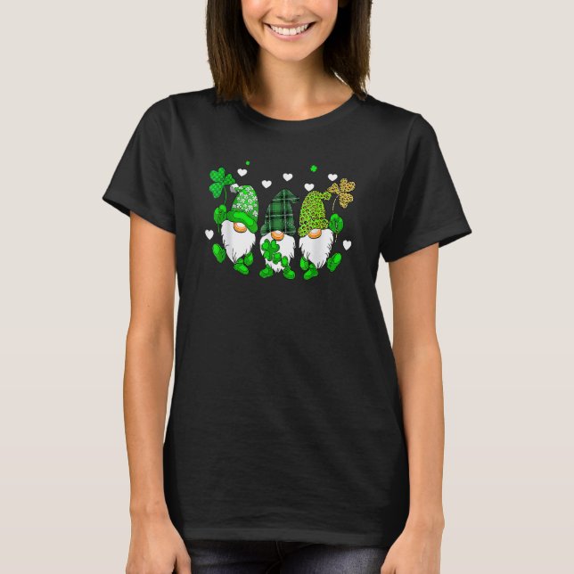Camiseta Three Gnomes Holding Shamrock Leopard Plaid St Pat (Frente)